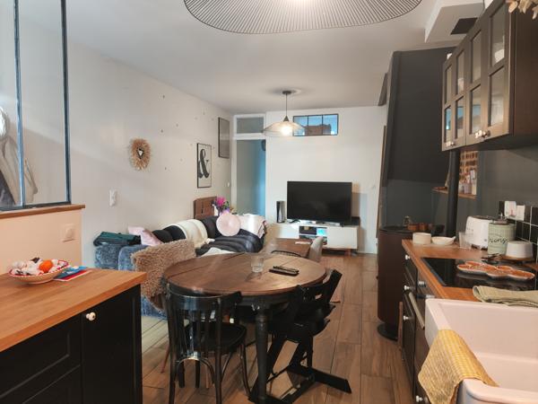 MAISO DE VILLE REFAITE A NEUF DE 98 M² SUR UN TERRAIN CLOS DE 230M² DANS LE QUARTIER VOISINLIEU PROCHE DE TOUT Beauvais (60000)