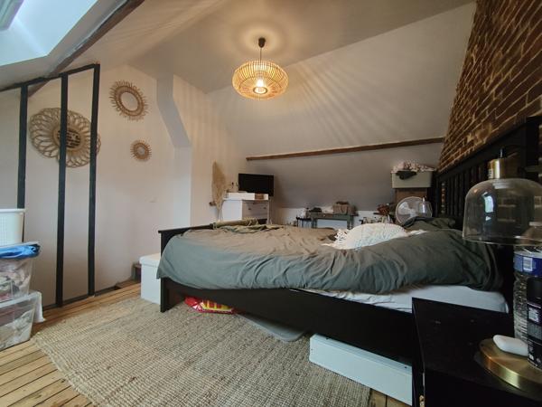 MAISO DE VILLE REFAITE A NEUF DE 98 M² SUR UN TERRAIN CLOS DE 230M² DANS LE QUARTIER VOISINLIEU PROCHE DE TOUT Beauvais (60000)