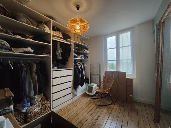 MAISO DE VILLE REFAITE A NEUF DE 98 M² SUR UN TERRAIN CLOS DE 230M² DANS LE QUARTIER VOISINLIEU PROCHE DE TOUT Beauvais (60000)