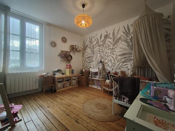 MAISO DE VILLE REFAITE A NEUF DE 98 M² SUR UN TERRAIN CLOS DE 230M² DANS LE QUARTIER VOISINLIEU PROCHE DE TOUT Beauvais (60000)