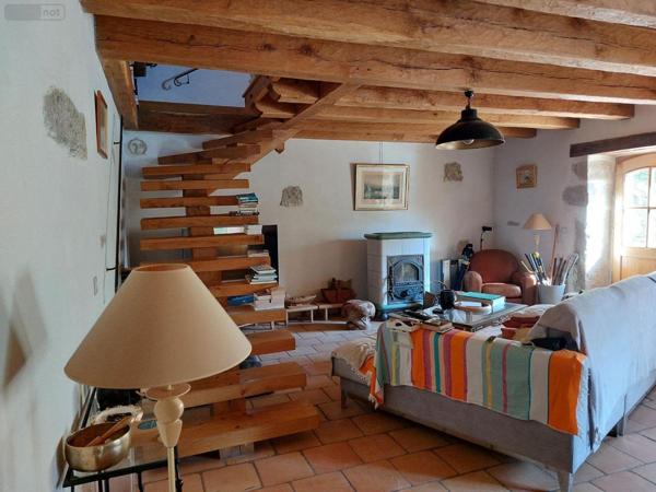 Maison restaurée à vendre à Sauliac-sur-Célé dans le Lot (46330), ref : 46060/4