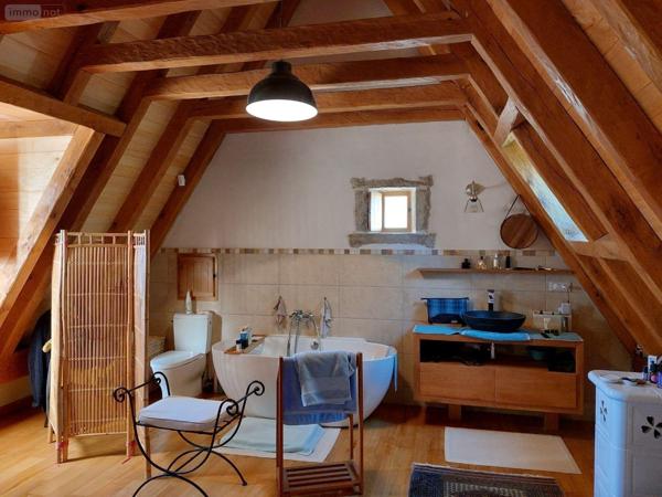 Maison restaurée à vendre à Sauliac-sur-Célé dans le Lot (46330), ref : 46060/4