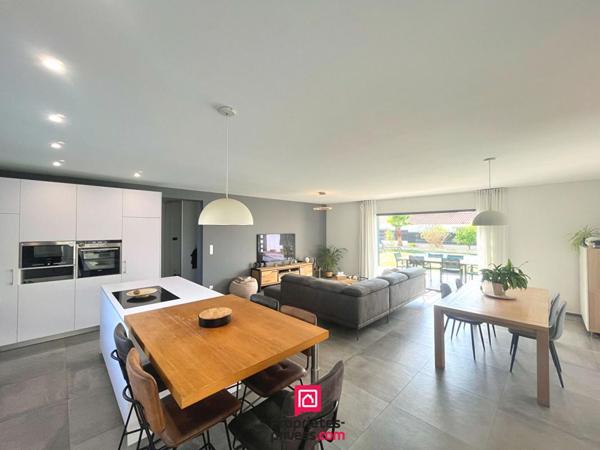 Villa 5 pièces 153m² avec piscine et double garage - Puget Sur Argens