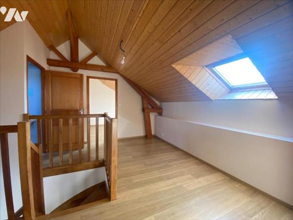 Maison comprenant 2 logements bourg de Bignan