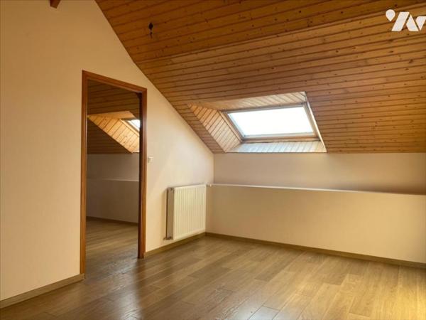 Maison comprenant 2 logements bourg de Bignan