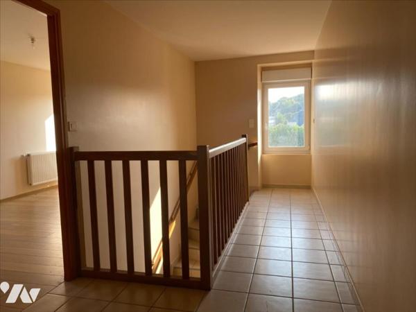 Maison comprenant 2 logements bourg de Bignan