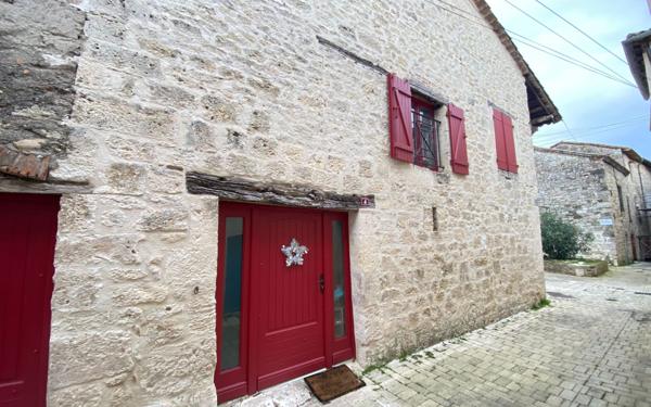 Maison à vendre    3 pièces •  Montpezat-de-Quercy