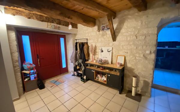 Maison à vendre    3 pièces •  Montpezat-de-Quercy