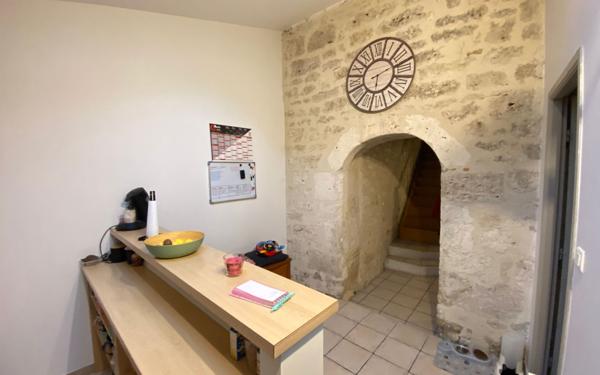 Maison à vendre    3 pièces •  Montpezat-de-Quercy