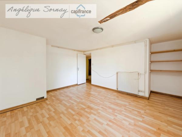 Maison mitoyenne avec potentiel – 103 m² habitables – Montrevel (39320), secteur Jura