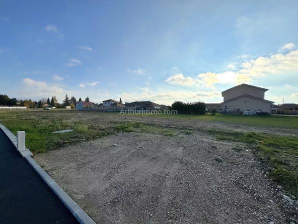 Vente Terrain 521 m2 à Morestel