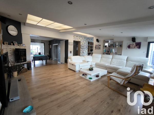 Maison à vendre 8 pièces 215 m² Saint-Saulve