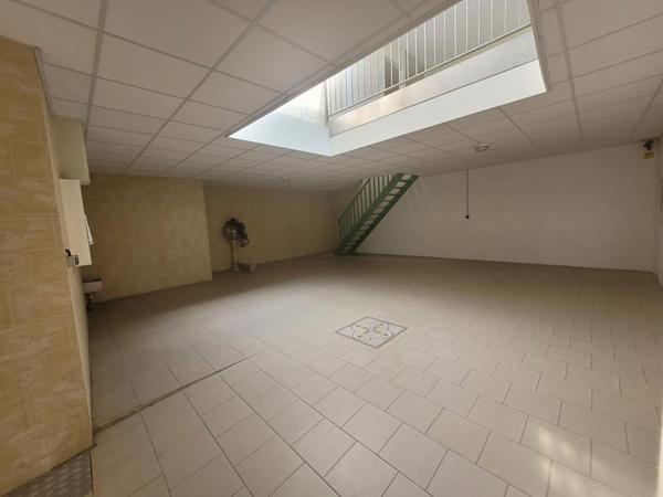 Immeuble Bar Sur Seine 13 pièce(s) 528 m2