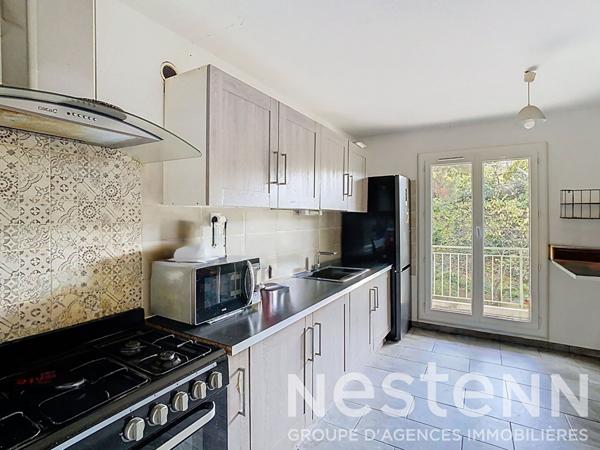 Appartement Salon De Provence 5 pièce(s) 101m² avec 150m² de jardin.