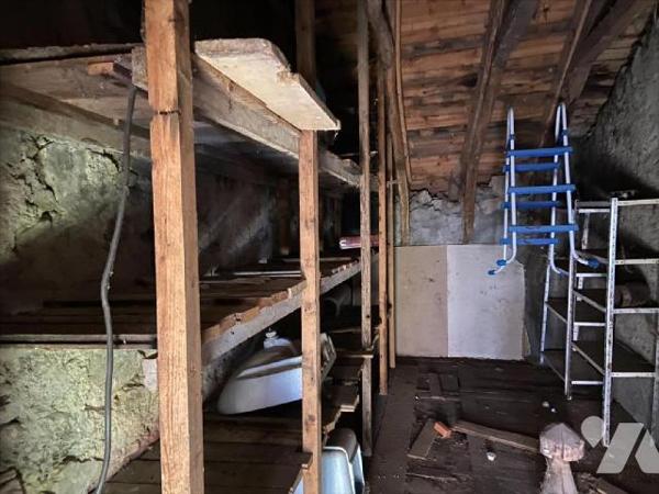 REILHAC, sur terrain de 1537 m², maison d'habitation comprenant RDC entrée, cuisine, salon/séjo...