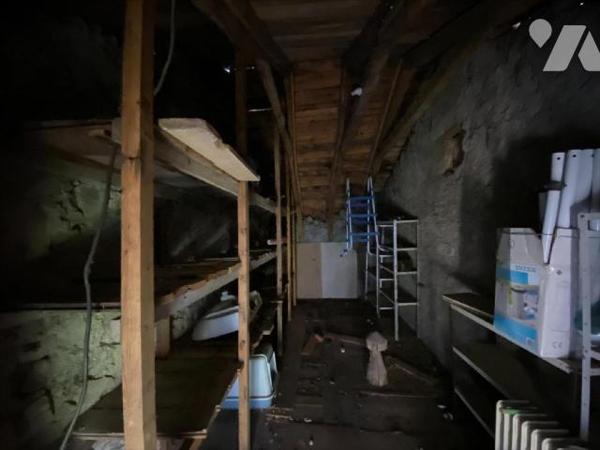 REILHAC, sur terrain de 1537 m², maison d'habitation comprenant RDC entrée, cuisine, salon/séjo...