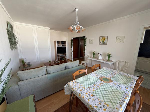 A louer - Appartement T2 meublé avec loggia et garage - Angers secteur Jardin des Plantes