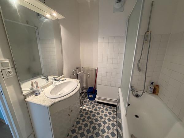 A louer - Appartement T2 meublé avec loggia et garage - Angers secteur Jardin des Plantes