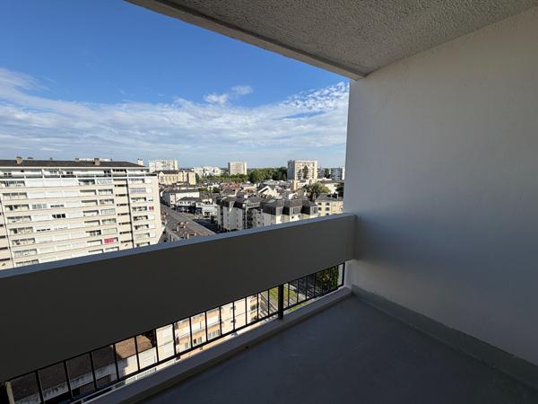 A louer - Appartement T2 meublé avec loggia et garage - Angers secteur Jardin des Plantes