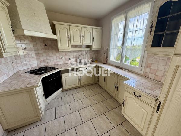 MAISON SOUS SOL TOTAL 3 CH GRENIER AMENAGEABLE GARAGE 1000 m² DE JARDIN