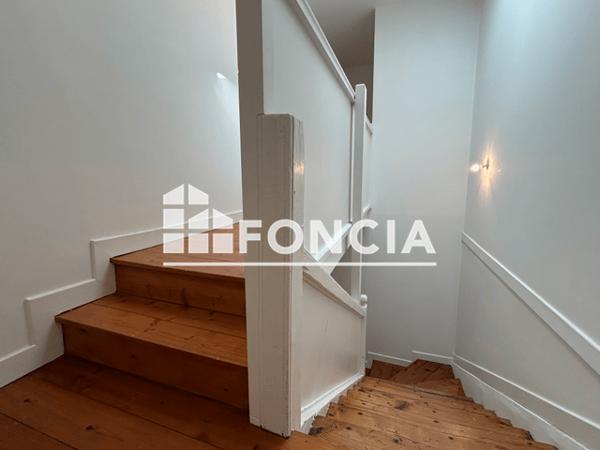 Location Appartement 4 pièces 100.9 m² - 14 RUE BAZOGES La Rochelle 17000
