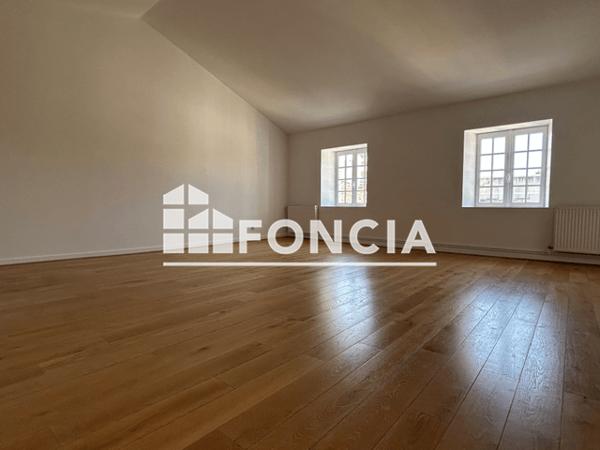 Location Appartement 4 pièces 100.9 m² - 14 RUE BAZOGES La Rochelle 17000
