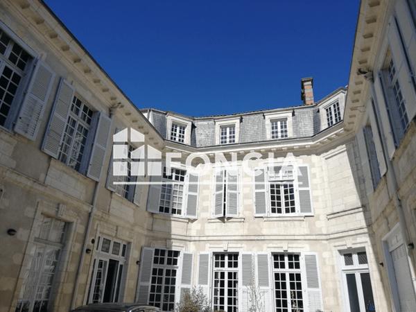 Location Appartement 4 pièces 100.9 m² - 14 RUE BAZOGES La Rochelle 17000