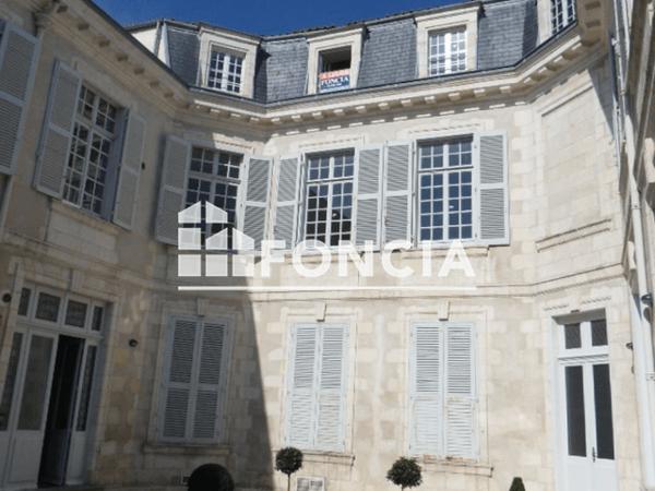 Location Appartement 4 pièces 100.9 m² - 14 RUE BAZOGES La Rochelle 17000