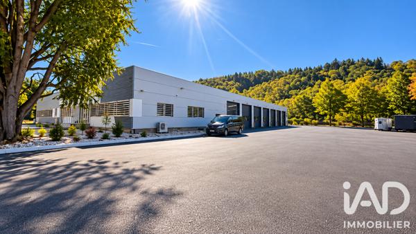 Immeuble à vendre 1 900 m² Unieux