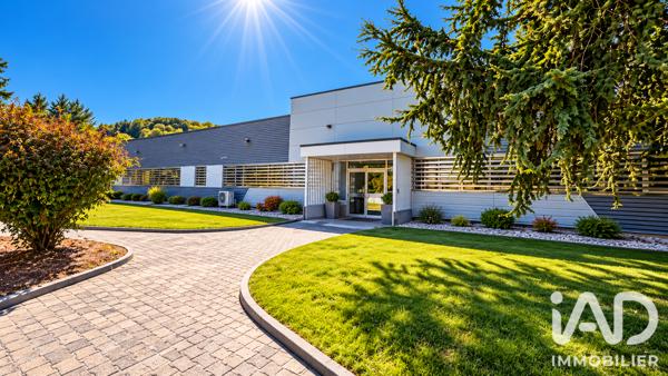 Immeuble à vendre 1 900 m² Unieux