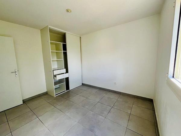 Appartement t3 Superficie 63 m2 Terrasse 13 m2 proximité Hôpital