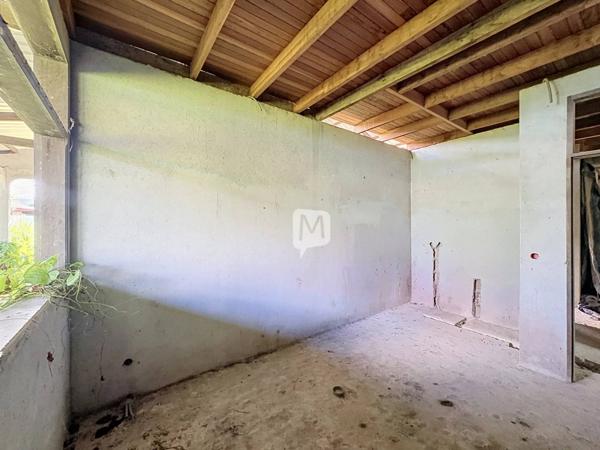 Dpt Guyane (973), à vendre maison T5 à rénover de 130 m²