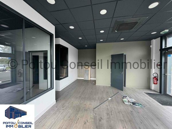 Local tertiaire ou service 120m2 idéalement placé