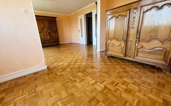 Appartement à vendre    5 pièces • 107 m2 Saint-Quentin