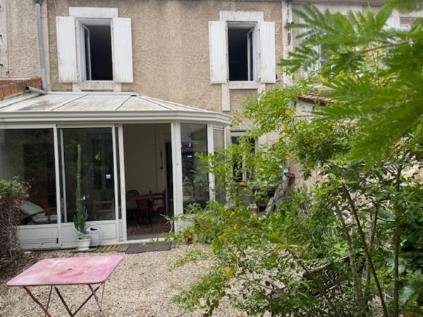 Maison de ville , 4 chambres quartier Victor Hugo