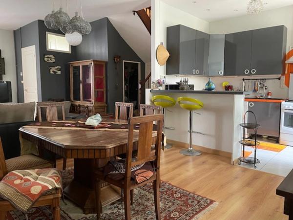 Maison de ville , 4 chambres quartier Victor Hugo