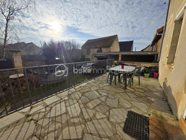 Maison en pierre de 400 m²