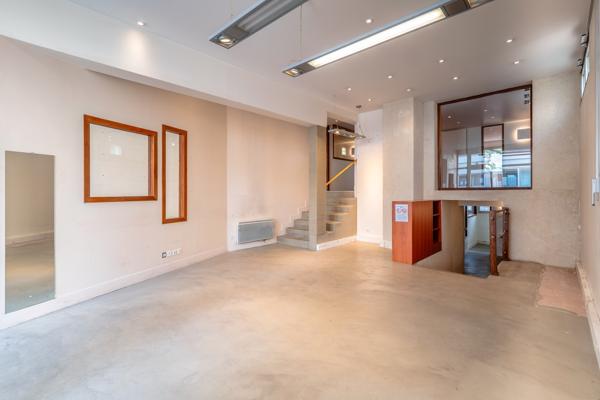 Local · Vente Paris (75020) 171m²