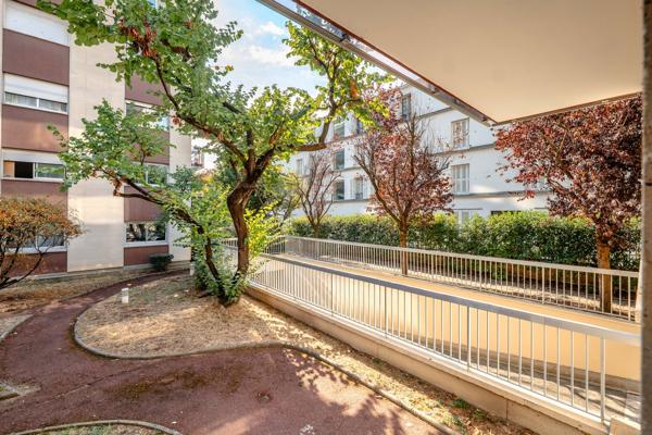 Local · Vente Paris (75020) 171m²