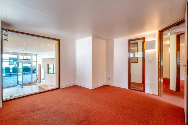 Local · Vente Paris (75020) 171m²