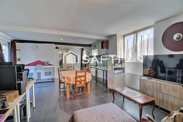 Longère de 140 m2 habitables, 4 chambres, habitables en plain pied, cour de stationnement et jardin clos avec dépendance .