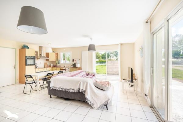 Maison à vendre 213 000 € Lanhouarneau 4 p 100 m² DPE D