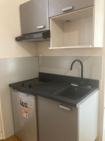 A LOUER STUDIO VIDE LA ROCHELLE CENTRE ,  La rochelle