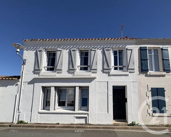 Maison à vendre  4 pièces - 86 m 2   ST GILLES CROIX DE VIE  - 85