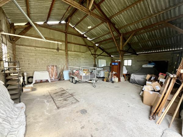 Coulommiers (77120) Propriété avec terrain de 1,25 hectares.