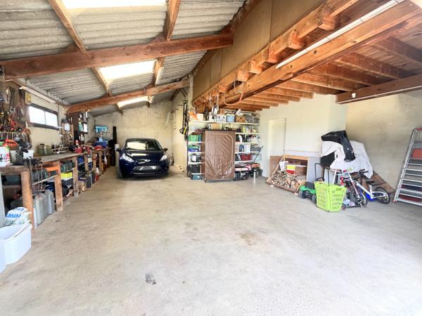 Coulommiers (77120) Propriété avec terrain de 1,25 hectares.