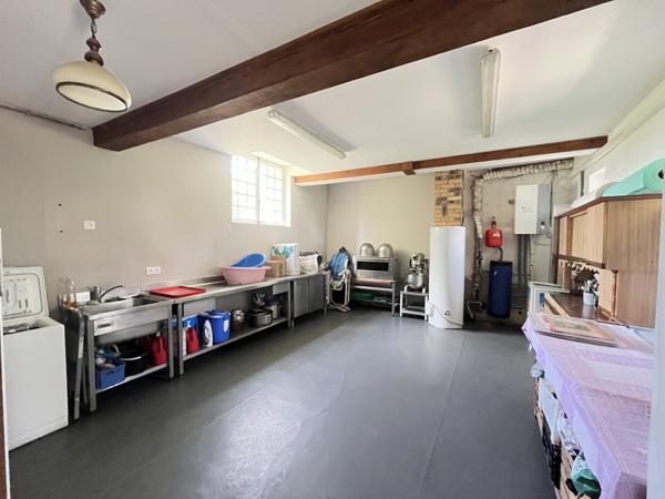 Coulommiers (77120) Propriété avec terrain de 1,25 hectares.