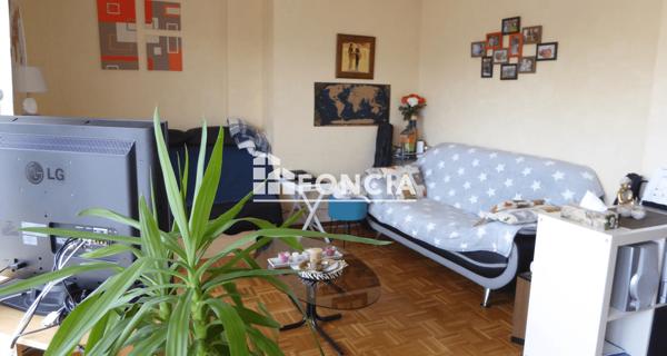 Location Appartement 3 pièces 64.45 m² - Laval 53000