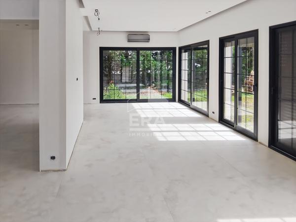 Maison contemporaine avec piscine - Écully, au calme