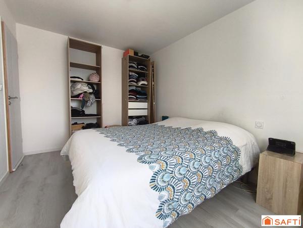 Maison contemporaine de 2019 avec commodités à pied